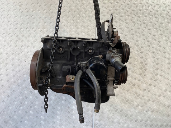 MITSUBISHI L200 PAJERO II 01-06 BLOK DOL of the engine crank KOMPLET 4D56