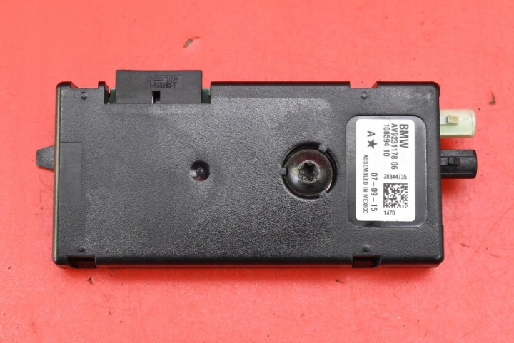 Amplificateur ANTENY AV9231178 BMW 4 F36 13-17