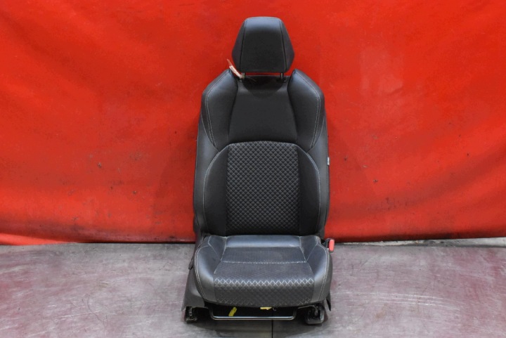 seat right of the passenger SKORZANY airbag EU TOYOTA YARIS 4 IV 20-24