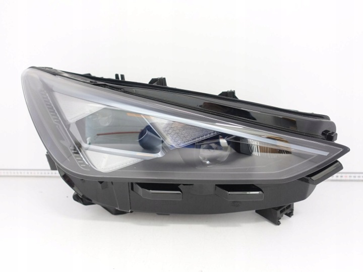 CUPRA TAVASCAN 11H 24- feu FULL LED droit avant EUROPA