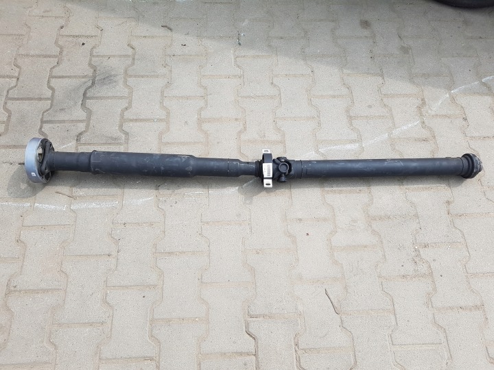 BMW G20 330e 2.0i Antriebswelle pedny strebe oryg