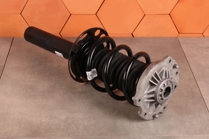 BMW 2' U06 225eX 230eX shock absorber right front PERFORMANCE 5A13768 202km!