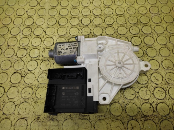 VW JETTA V Motor Fenster links vorne 1K5837401AH