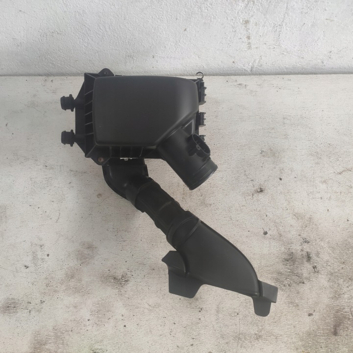 CHEVROLET TRAX 2013 MOKKA 1.4T cover of a filter, air
