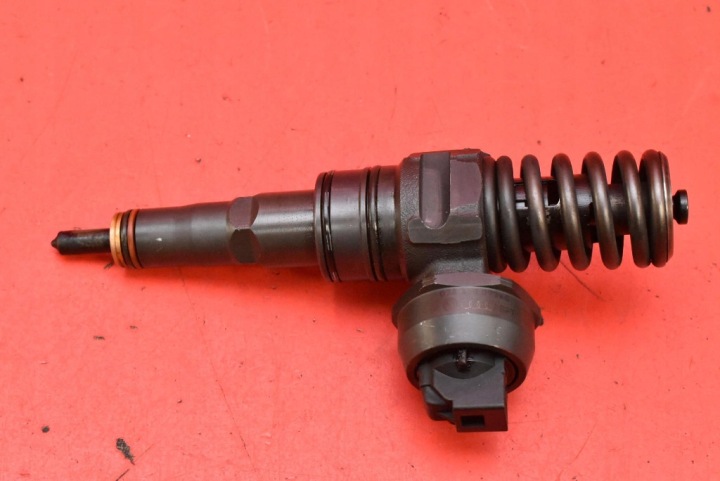 Einspritzdüse Einspritzdüse 038130073AG 0414720215 SKODA OCTAVIA 2 II 1.9 TDI 105 KM