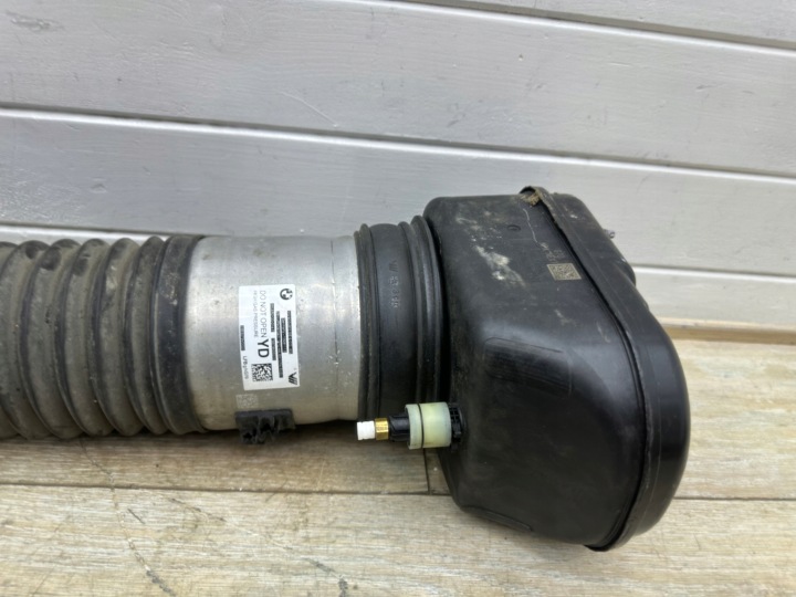 BMW 7 G70 shock absorber left 13981113