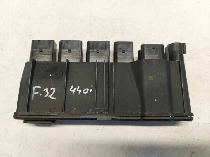 BMW F32 F33 Coupe modul ZASILANIA 8638551