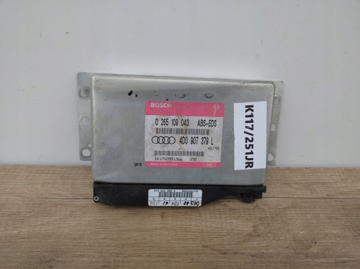 AUDI A8 D2 ORDINATEUR UNITÉ DE CONTRÔLE ABS ESP 4D0907379L K117/251JR