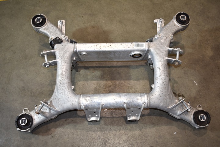 perfect condition rear subframe rear BMW F90 F91 F92 F93 7857057