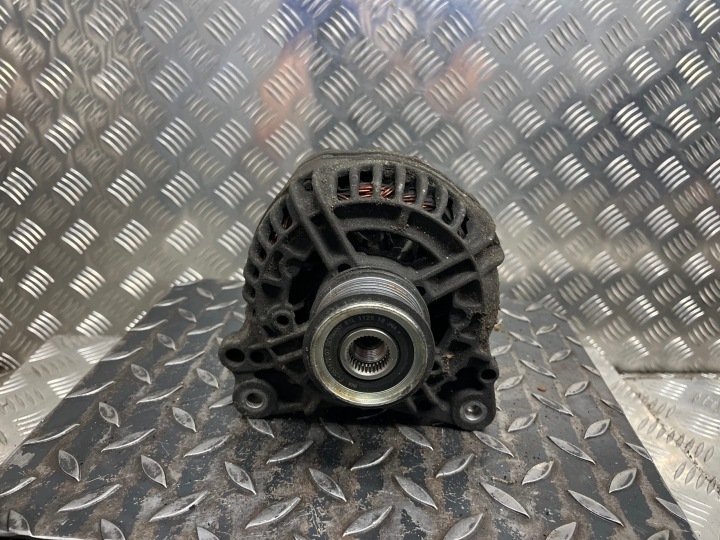 alternator VOLKSWAGEN PASSAT B6 028903028E