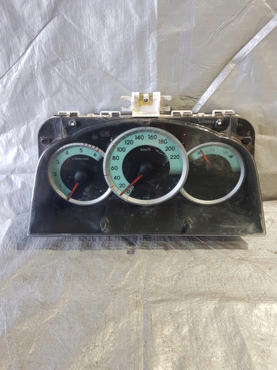 TOYOTA COROLLA VERSO dials