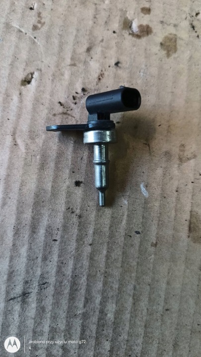 HYUNDAI BAYON 1,0 T-GDI snímač TEMPERATURY CIECZY CHLODZACEJ 2M425