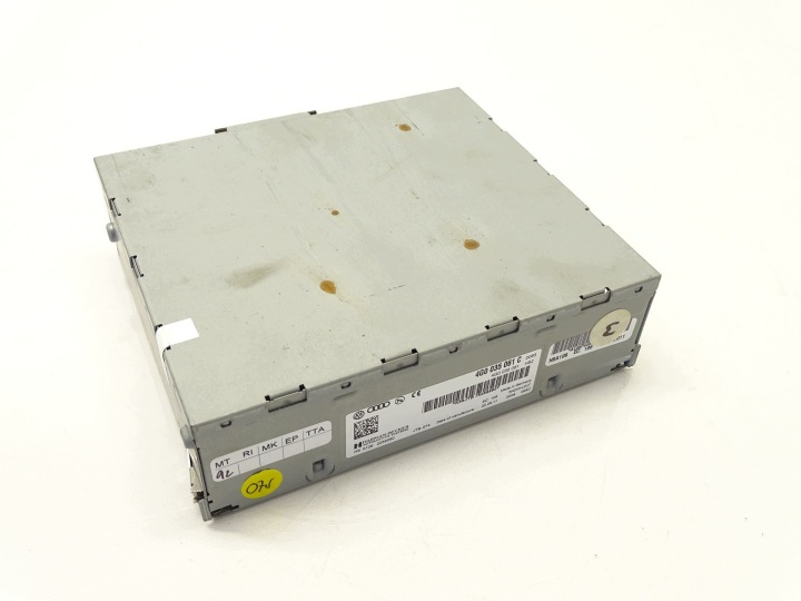RADIO TUNER VW TOUAREG II 7P 4G0035061C
