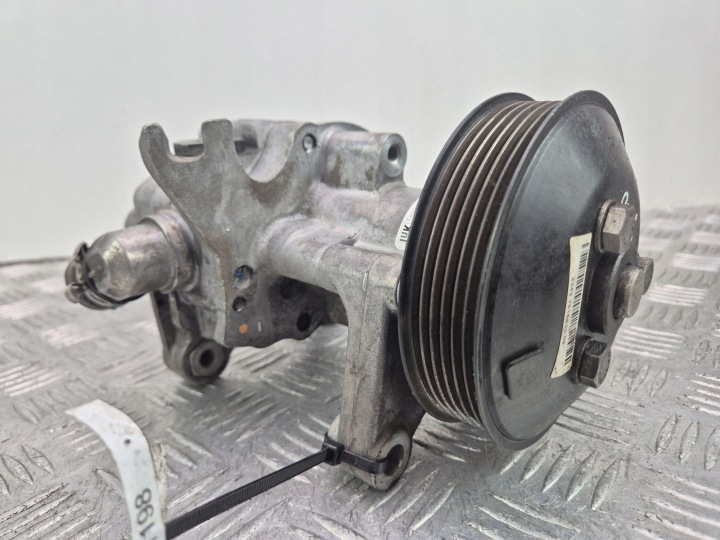 BMW X5 E70 30d servo pump 678100802 M57D30(306D3)