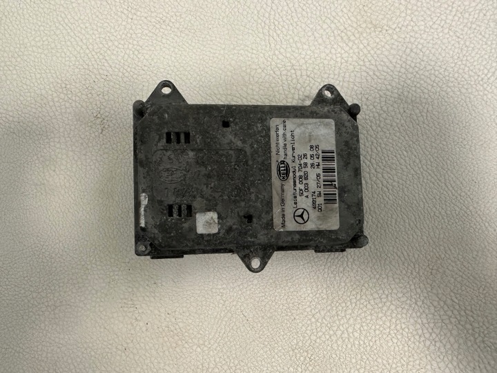 MERCEDES CLS MODULE DE ROTATION FEUX PHARE 5DF008704-02