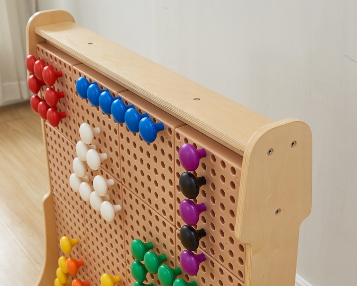 MASTERKIDZ кольорові кілочки JUMBO великі для дошки STEM 128 шт. 8 кольорів — фото 2