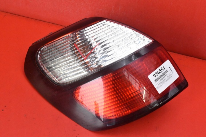 Feux phare Gauche Arrière Arrière 4836A SUBARU LEGACY 3 III KOMBI 98-03