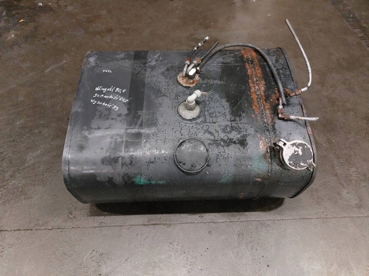 Réservoir Réservoir carburant + Pompe en métal MAN L2000 8.113 LC