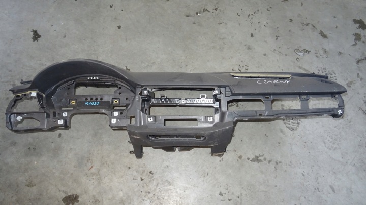 palubní přístrojová deska Audi OE 8W1858041 NR M1020