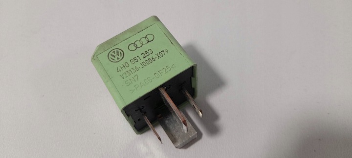 Audi Q5 80A und andere VAG Relais 4H0951253 (P370)