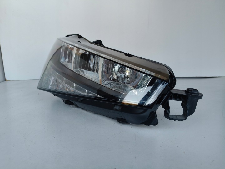 Feux phare Droit REFLEKTOR SKODA SCALA 657 18- LED