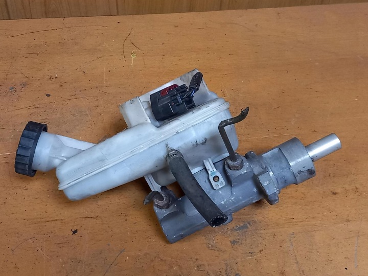 Servofreno FORD TRANSIT MK6 2.0 TDCI 221313 00-06