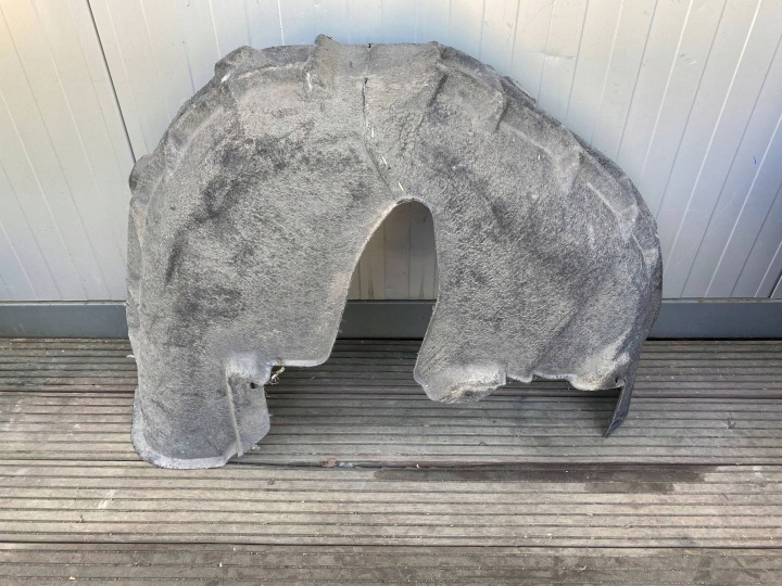 AUDI Q3 LIFT 8U belső sárvédő bal hátsó hátsó 8U0810171B