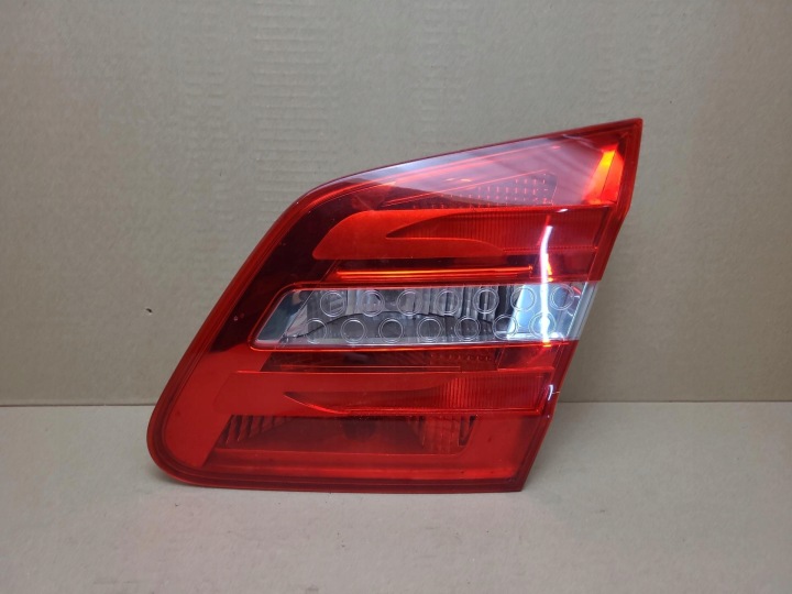 light rear to the bonnet right side Mercedes-Benz B W246 T246.242 2013