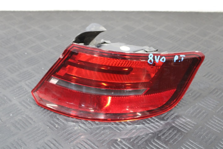 feu droite arrière 8V4945096C AUDI A3 8V0 8V4 2013