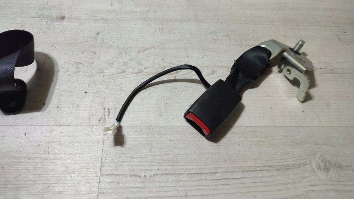 Nissan Qashqai 16r 1.5dci klamra of the rear supports safety