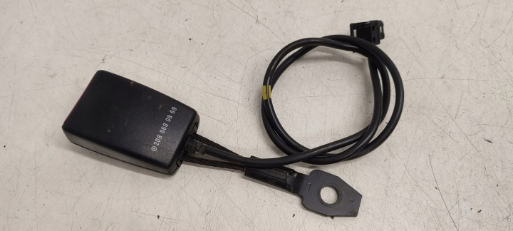 Zapinka steny ľavý predok Mercedes W208 2,0 kompresor