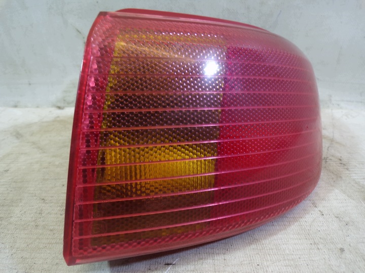 Licht hinten heck rechts MAZDA 2 DY (1)