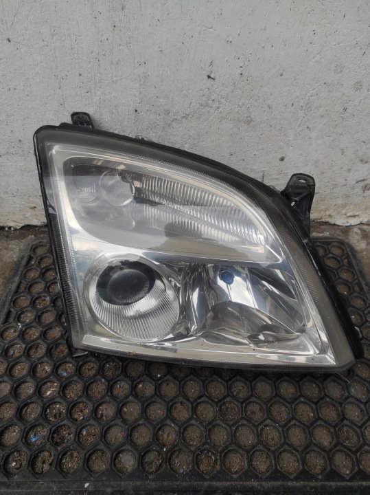Opel Vectra C Kombi 02-05 Feux phare Avant Droit