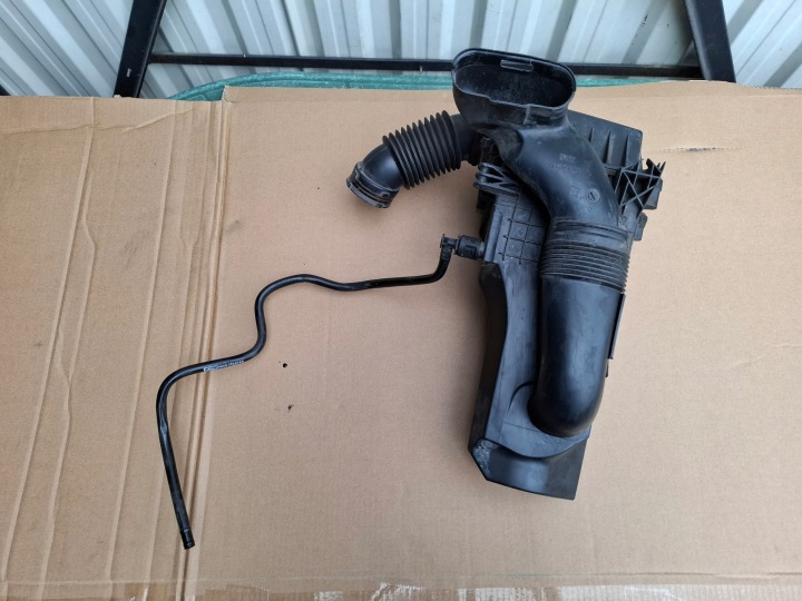 cover of a filter, air FORD FIESTA MK7 1.25 1.4 petrol 08-17r