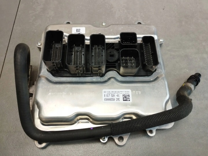 BMW X5 F15 4.4 V8 Computer Bedienteil 8617520