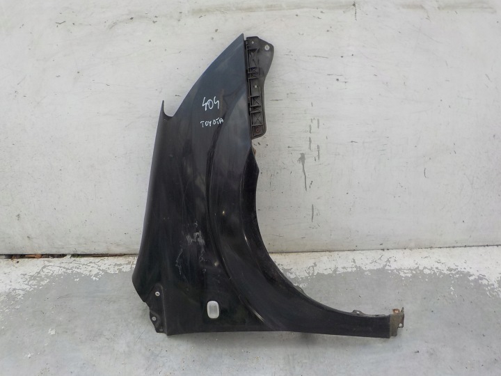 404 TOYOTA COROLLA VERSO Aile Droite Avant