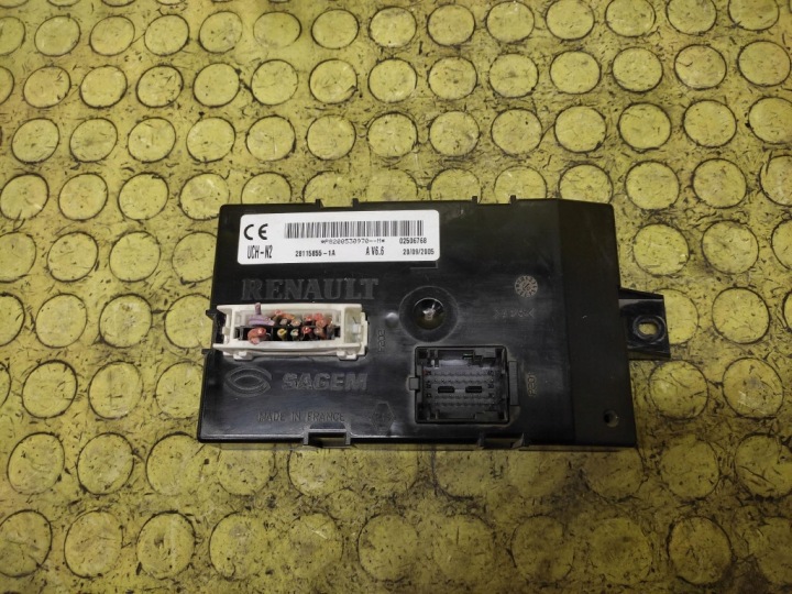 RENAULT KANGOO Module UCH P8200530970