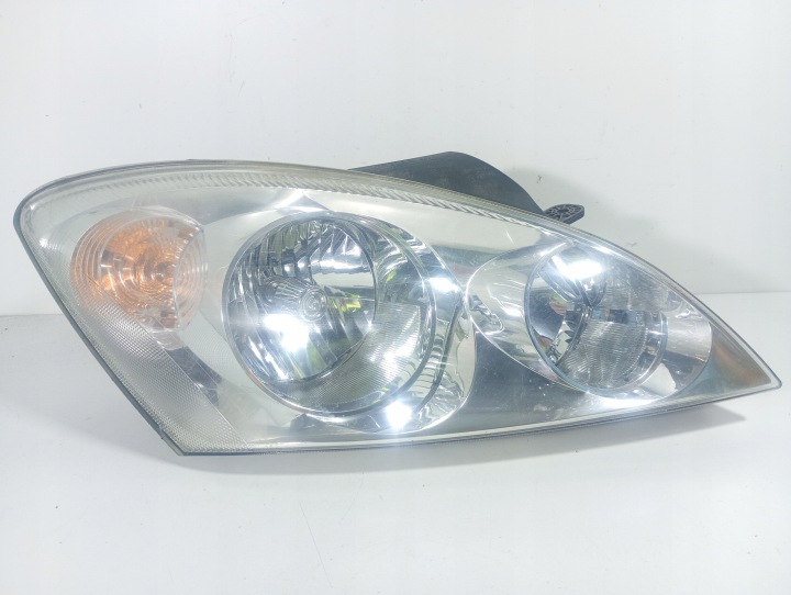 Kia Ceed 06-12 REFLEKTOR right front front light right OE 9210214000