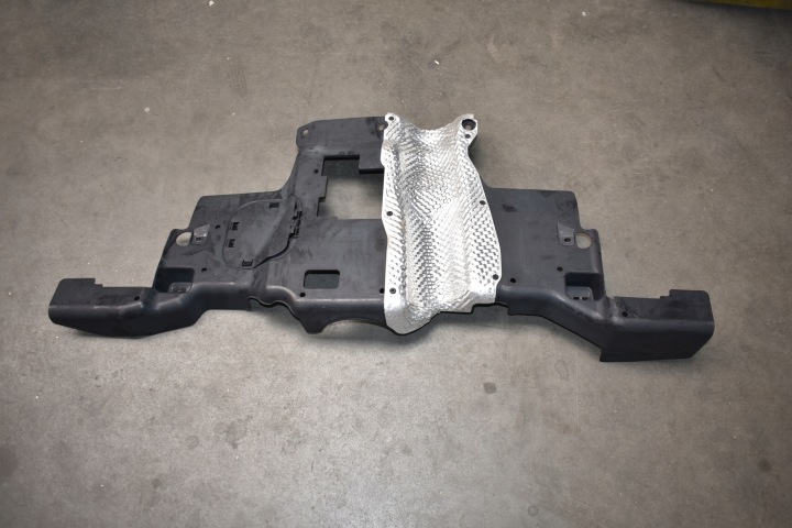 IDEALNA Couverture tablier moteur WOZKA Arrière Arrière MERCEDES GLA H247 1