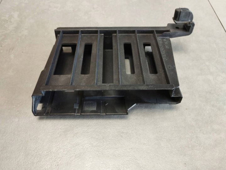 Mercedes b-klasa W246 W242 Halter modulu A2465452740