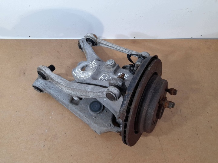 BMW 5 E39 3,0D Achsschenkel Radnabe Radlager hinten rechts (Z667)