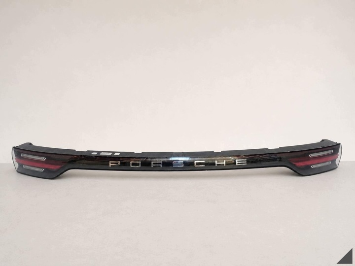 PORSCHE CAYENNE 9Y0 E3 18- feu couverture LED arrière EU