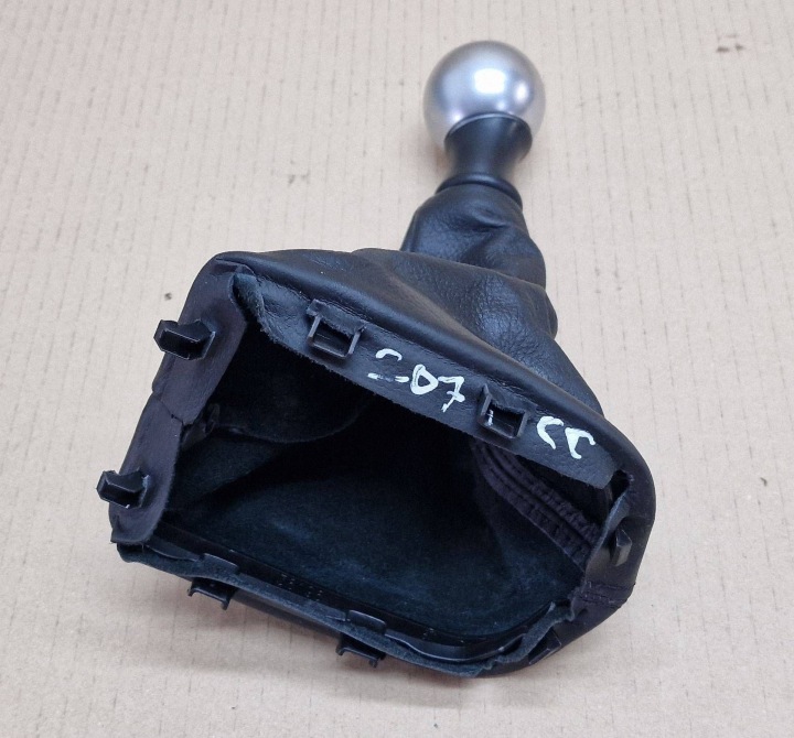 Sitzknopf Peugeot 207 CC 6