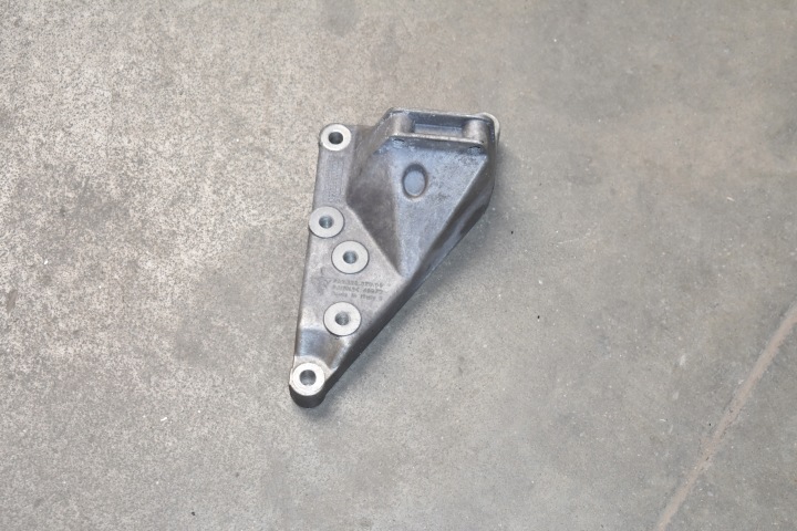 IDEALNA Supporto motore staffa fissaggio PORSCHE 718 982 1