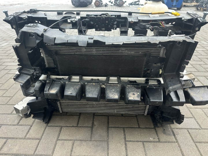 JEEP COMPASS II 1.6 D AUTOMAT PAS VOOR HET VOORGAANDE KOUD COMPLETE 5