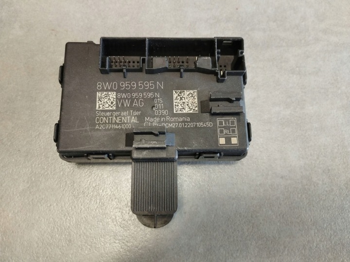 Audi A4 S4 B9 8W modulo PORTA Portiera sinistra posteriore 8W0959595N