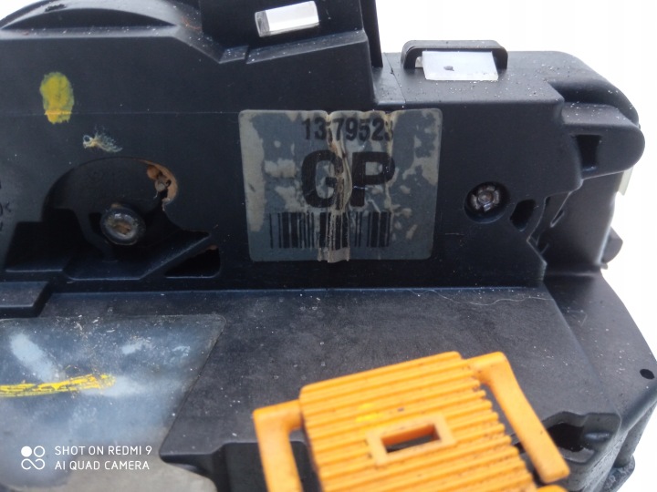 OPEL ASTRA J 4 de la Serrure Portière Avant Avant Droite GP