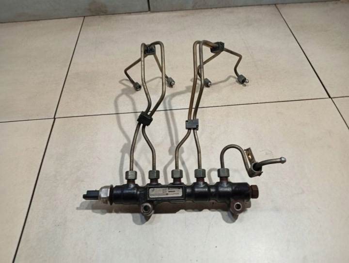 Kraftstoffverteiler Einspritzleiste FORD FOCUS C-MAX 1.6 TDCi 9648580880