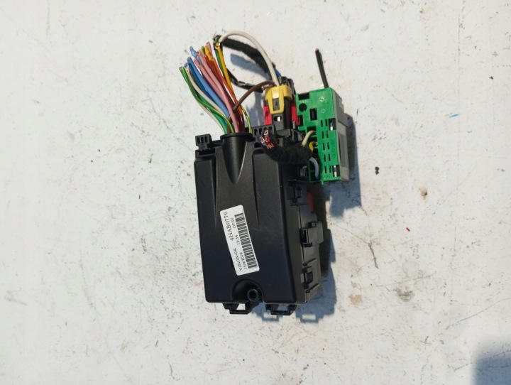 Kasten der Sicherungen CITROEN PEUGEOT 4HAB0776
