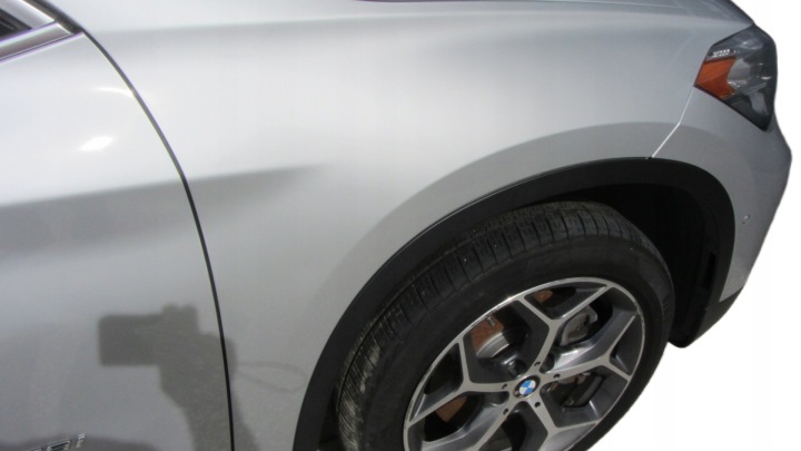 BMW X1 F48 Kotflügel vorne rechts vorne A83 GLACIER SILBER SREBRNY